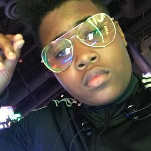 Meet your Posher, Zachery